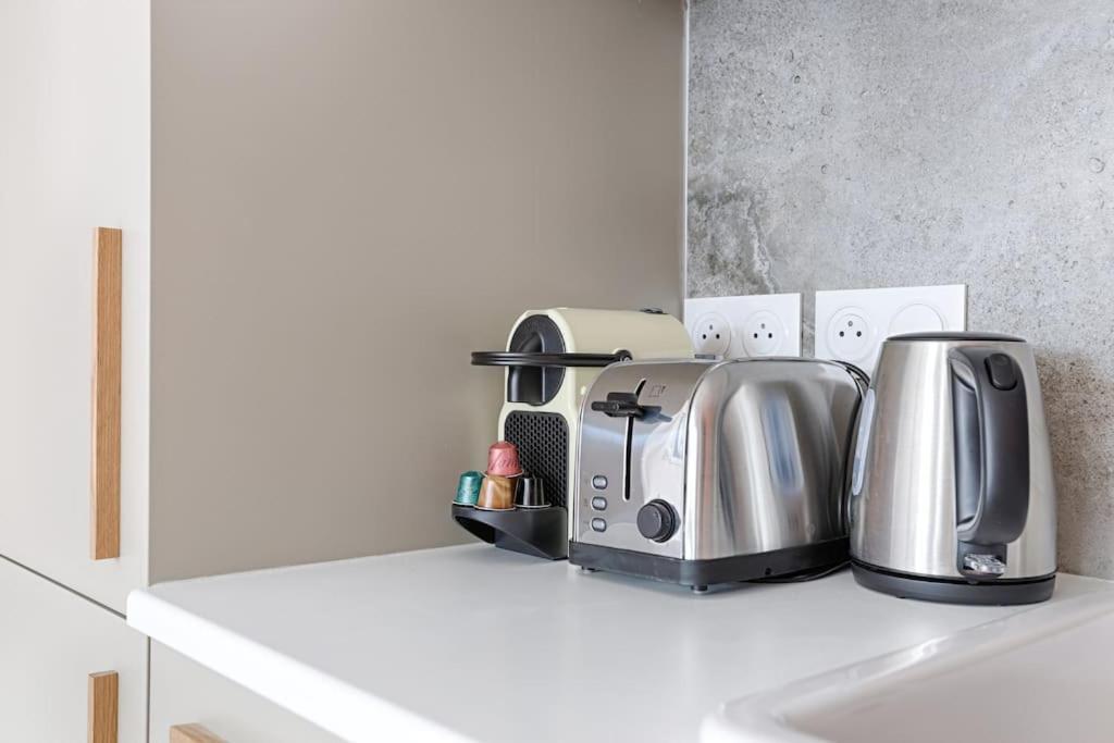 パリMykeypers - Chic & Elegant Flat 2Br/6P- Republiqueアパートメント エクステリア 写真