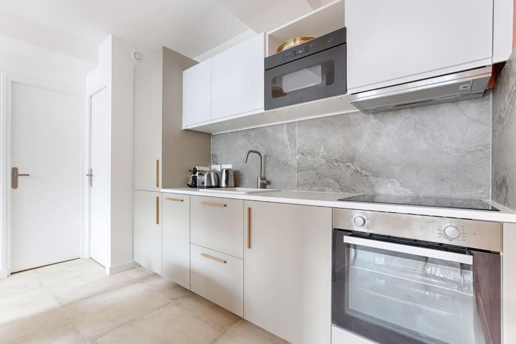 パリMykeypers - Chic & Elegant Flat 2Br/6P- Republiqueアパートメント エクステリア 写真